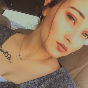 Meet your Posher, Kelsey